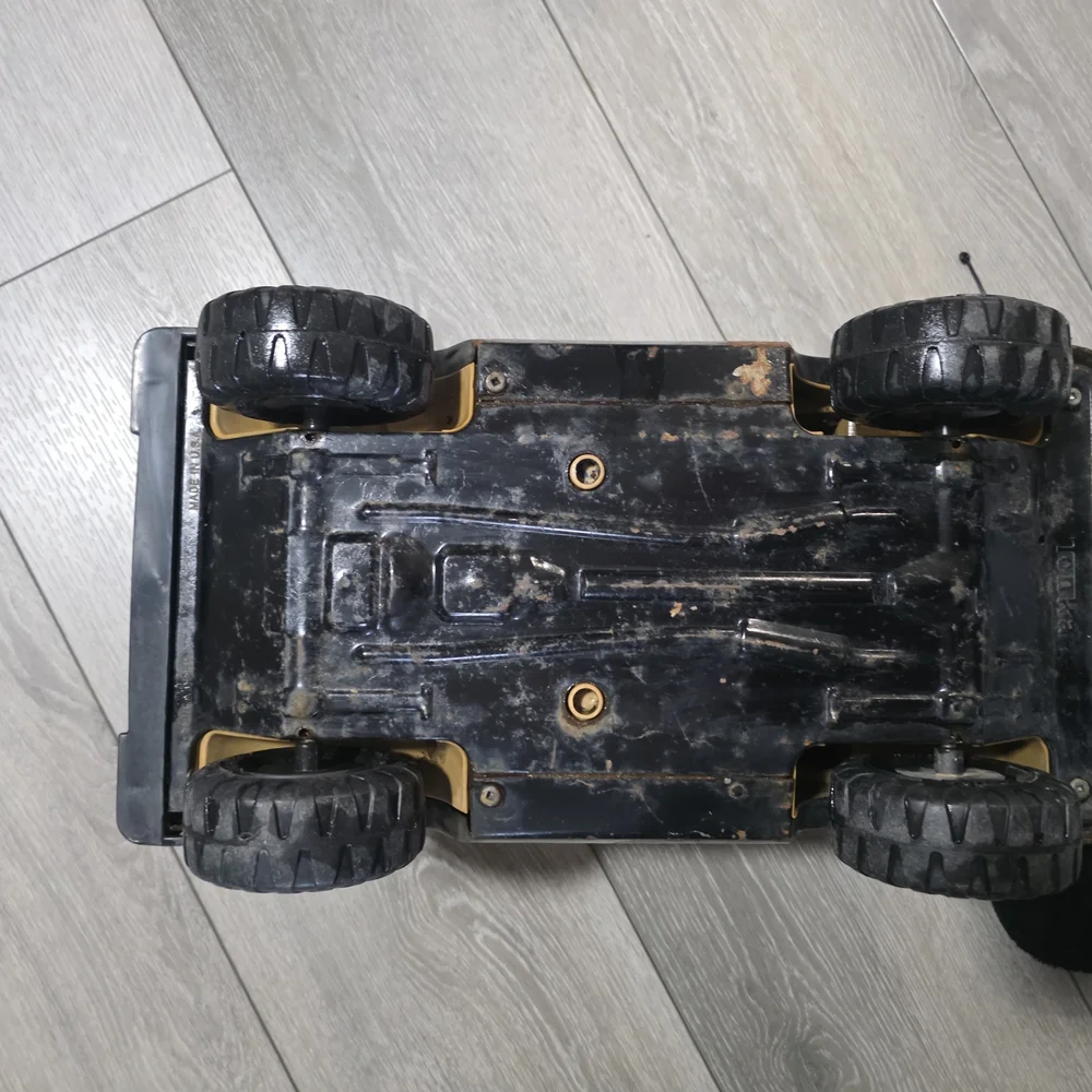 vintage Tonka MR-970 Ford Bronco toy truck.